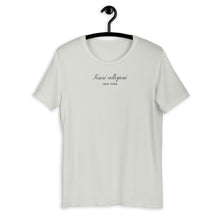 Load image into Gallery viewer, Round Neck Tesori T-Shirt / +1 Color
