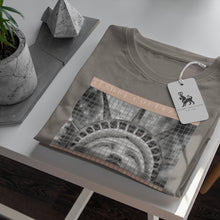 Load image into Gallery viewer, New York Graphic T-Shirt / +2 Colors
